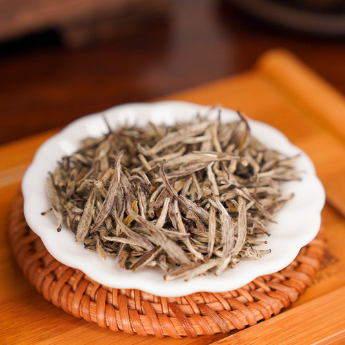 老白茶白毫银针福鼎老茶