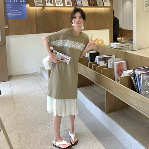 法式气质蕾丝拼接T恤连衣裙女2025夏季新款韩版宽松显瘦撞色长裙图片