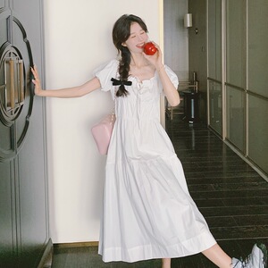 白色泡泡袖连衣裙女2025春秋新款法式温柔风甜美收腰显瘦初恋长裙图片