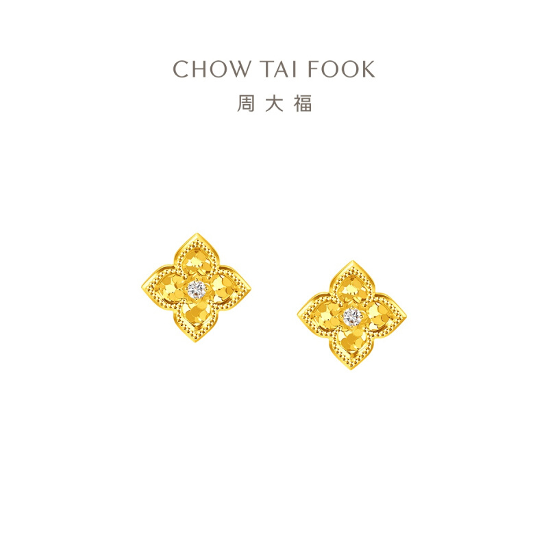 周大福爱心四叶草黄金镶钻石耳饰