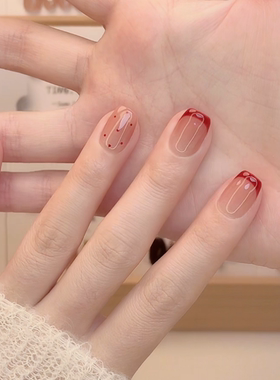 草莓红色高颜值法式手工穿戴甲短款2026新款裸色百搭学生党指甲片