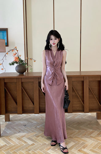 轻奢御姐真丝缎纽结褶皱套装裙女2026夏季新款高级感收腰显瘦礼服