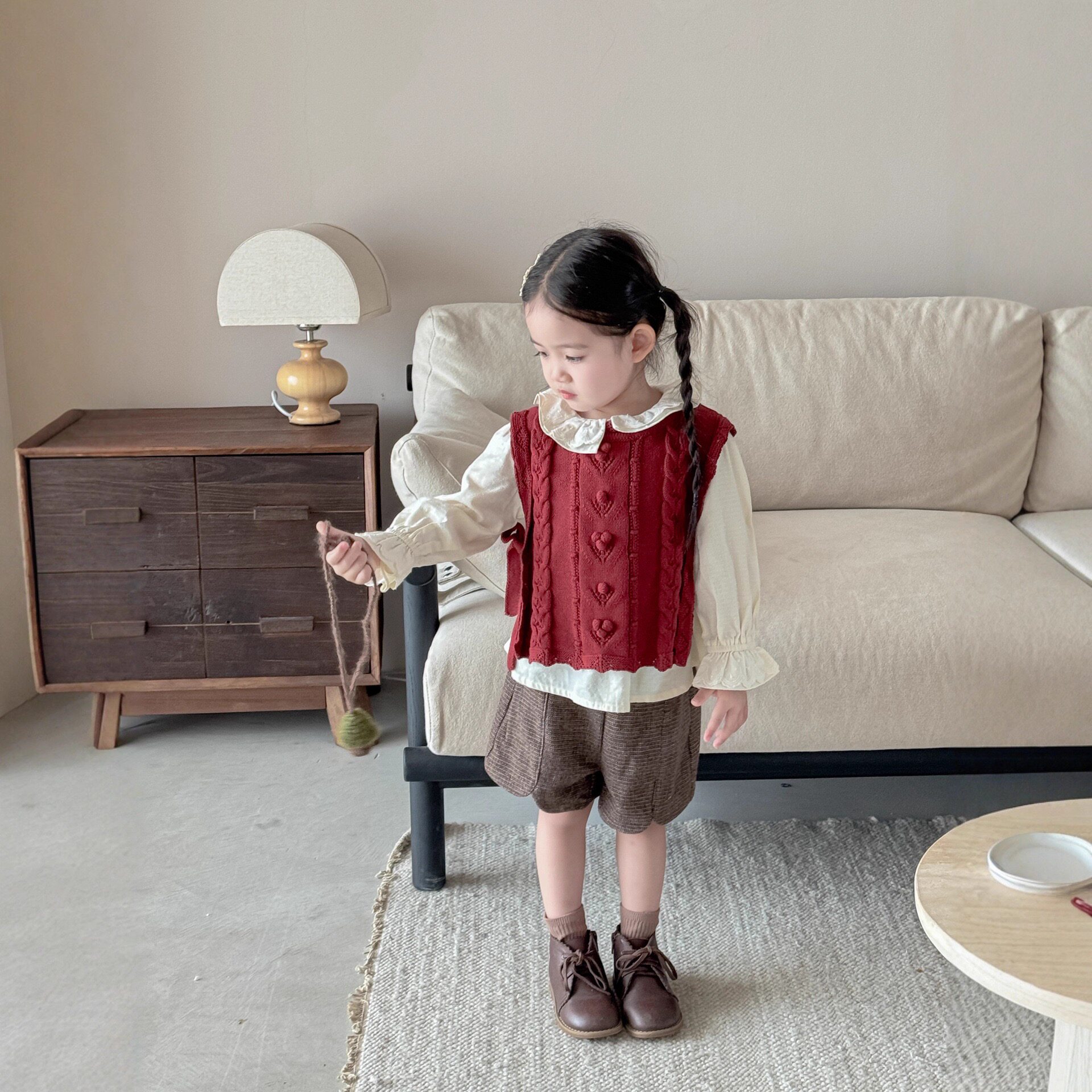 BangBang饱饱女童秋冬手工球球坎肩马甲+荷叶领衬衫+毛呢短裤套装