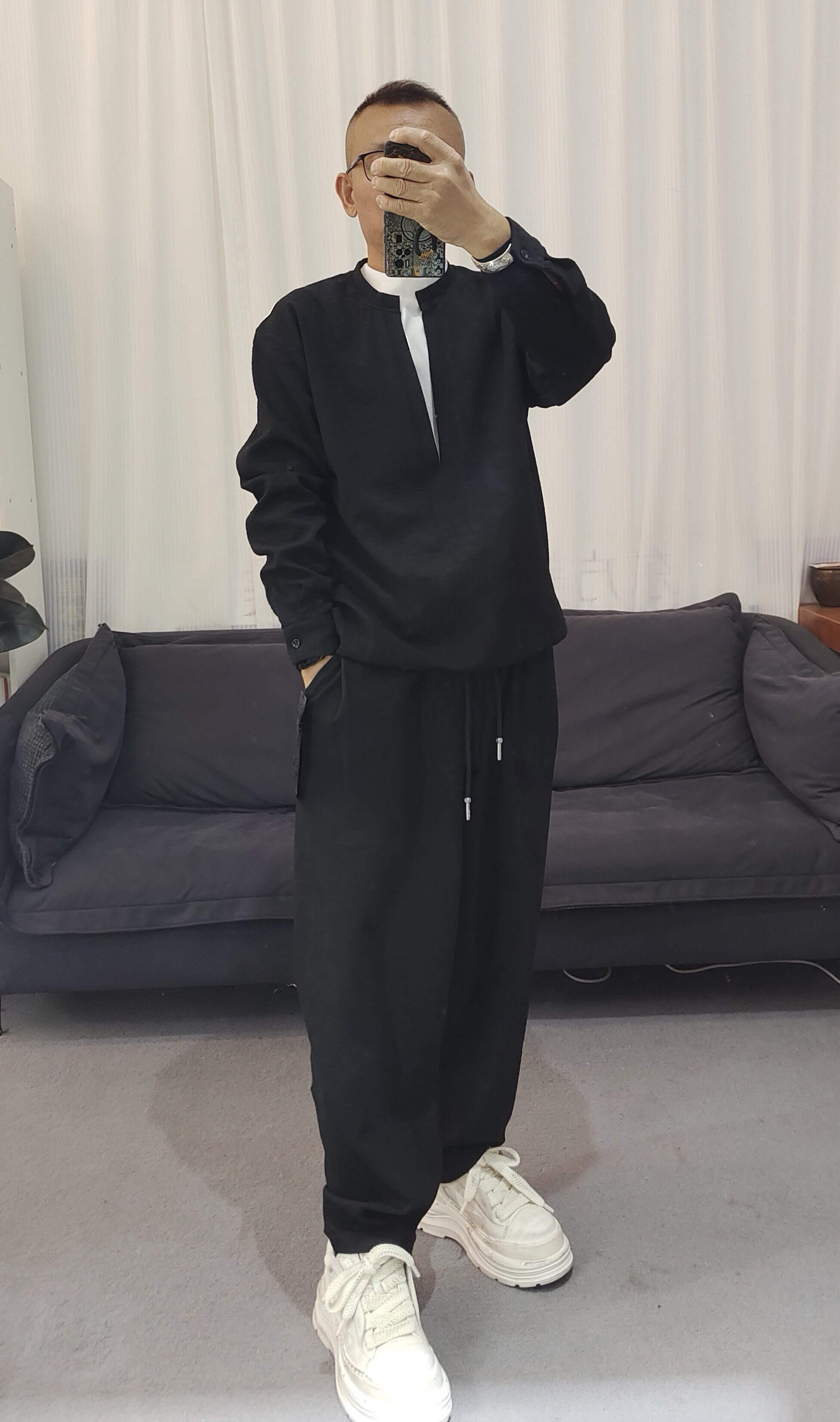 2026秋季男士黑色肌理两件套褶皱宽松长袖上衣抽绳阔腿裤时尚套装