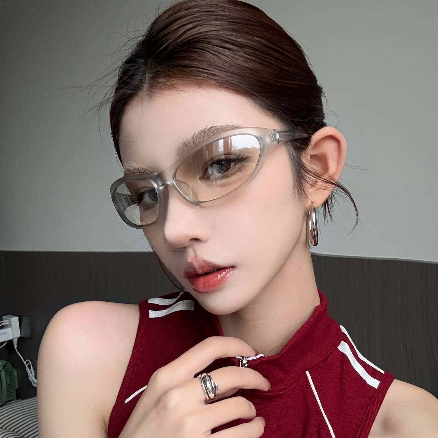 复古渐变水银色户外发箍墨镜女大框方圆脸显瘦高级2026春夏太阳镜