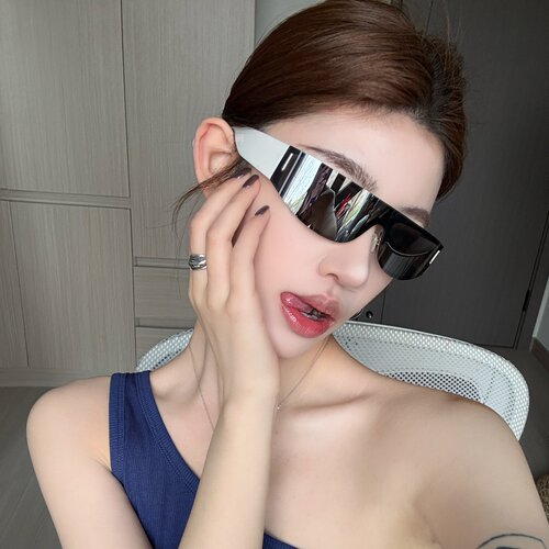 Y2K辣妹风水银色显瘦太阳镜