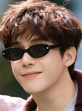 王安宇同款爱心猫眼黑色墨镜韩版潮型男户外防紫外线韩版太阳镜女