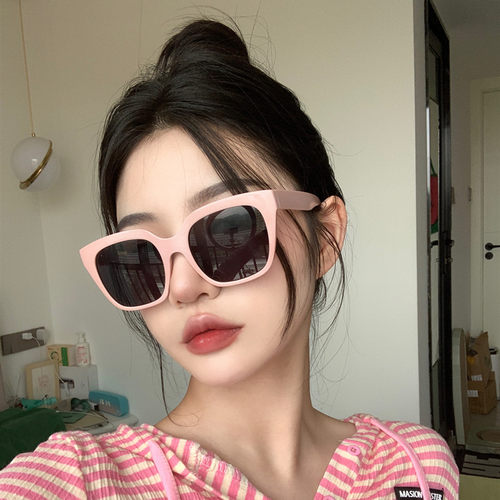 方形嫩粉色墨镜女高级感ins网红