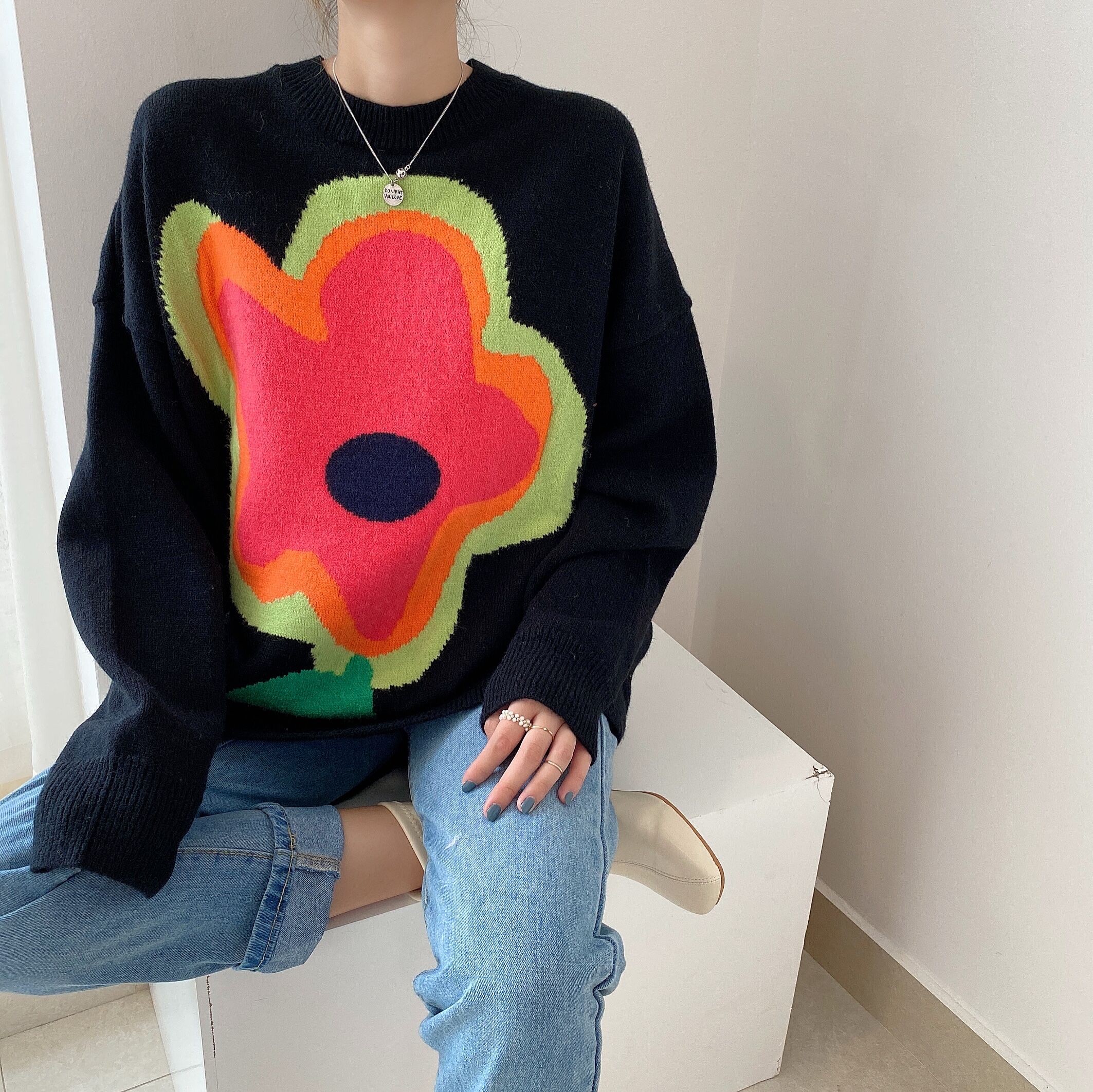 Real shot Korean big flower Chao cute contrast color crew neck sweater