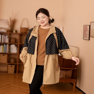 美丽客栈高端大码短款风衣女胖mm200斤宽松显瘦连帽中长款外套女