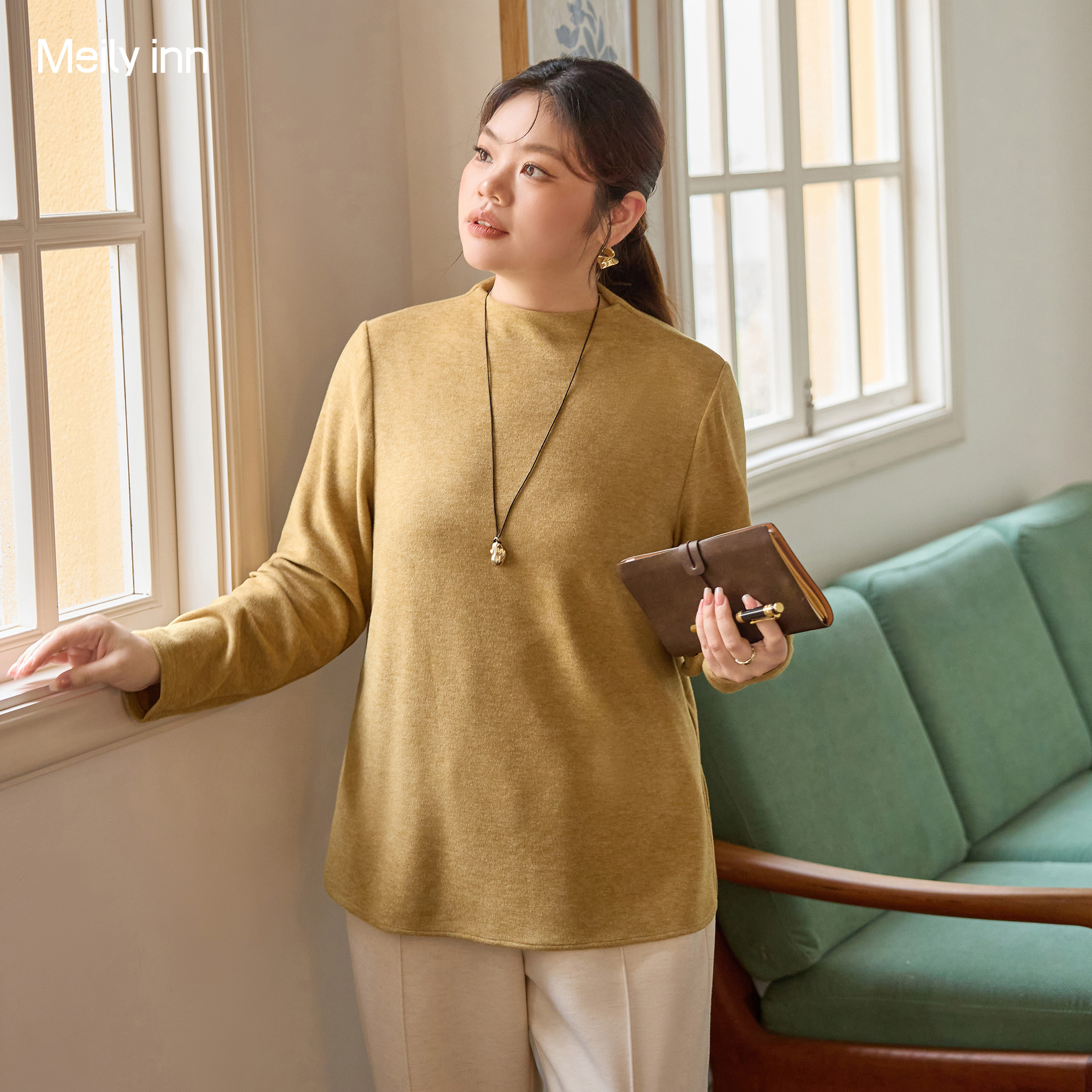 美丽客栈宽松遮肚磨毛绒感打底衫