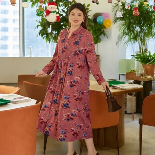 美丽客栈大码碎花连衣裙女秋冬胖mm立领V修身显瘦弹力垂感长裙子
