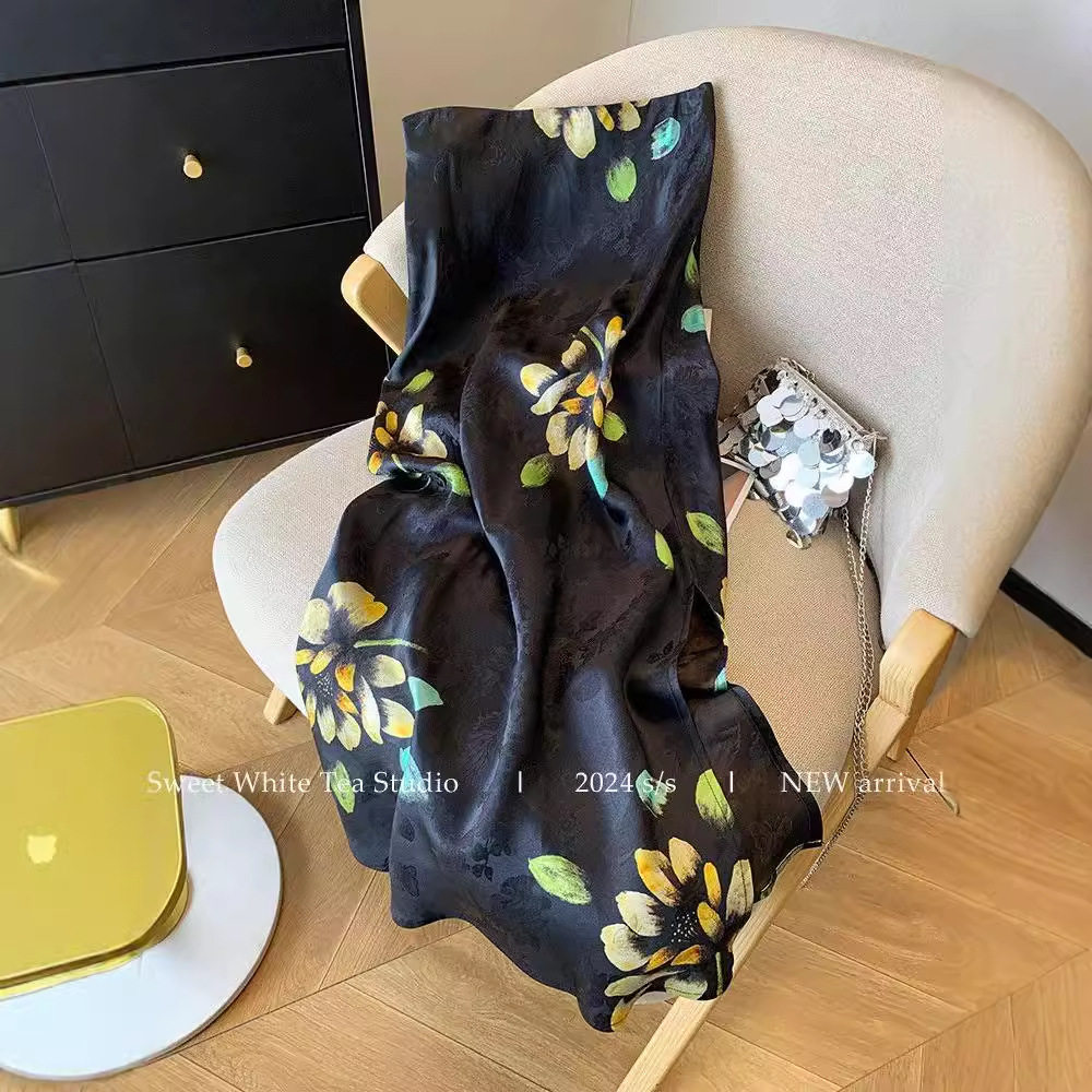 新中式黑色半身裙女夏季新款高腰轻奢高级感复古包臀a字中长裙子