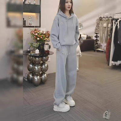 灰色休闲运动套装女冬季新款2025法式时尚宽松显瘦通勤穿搭一整套