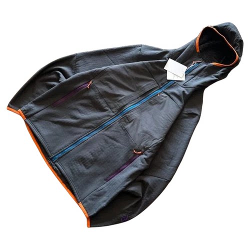 户外运动风巴塔R2同款连帽软壳衣