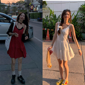 荒荒家初恋吊带连衣裙2025夏季 温柔风小众减龄褶皱a字短裙ins 新款