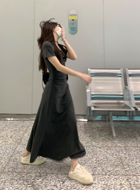 荒荒家 方领短袖连衣裙2025夏季新款灰色慵懒修身收腰休闲长裙女