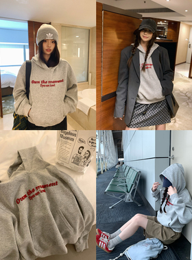 荒荒家 英文绣花灰色连帽卫衣2025冬季新款ins风宽松套头上衣女