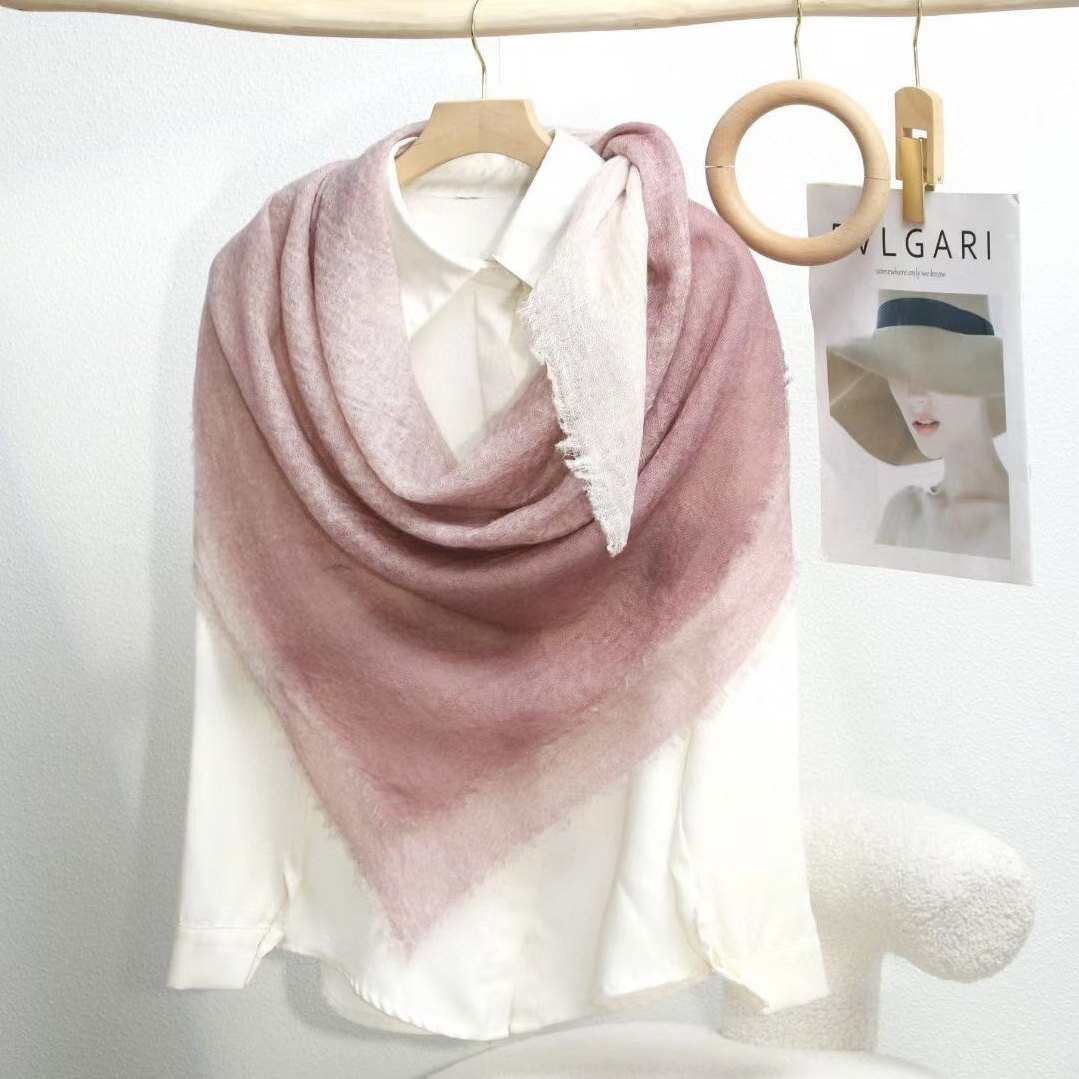 渐变色手工染色薄款时尚空气羊绒围巾早春空调披肩女戒指绒柔糯