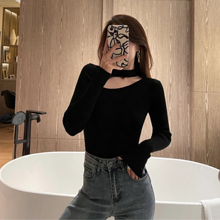 法式镂空半高领挂脖针织衫女秋冬修身内搭毛衣心机锁骨打底衫上衣