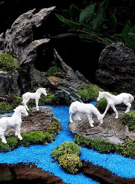 树脂小马苔藓花盆鱼缸微景观摆件动物迷你盆景造生肖装饰微雕摆件