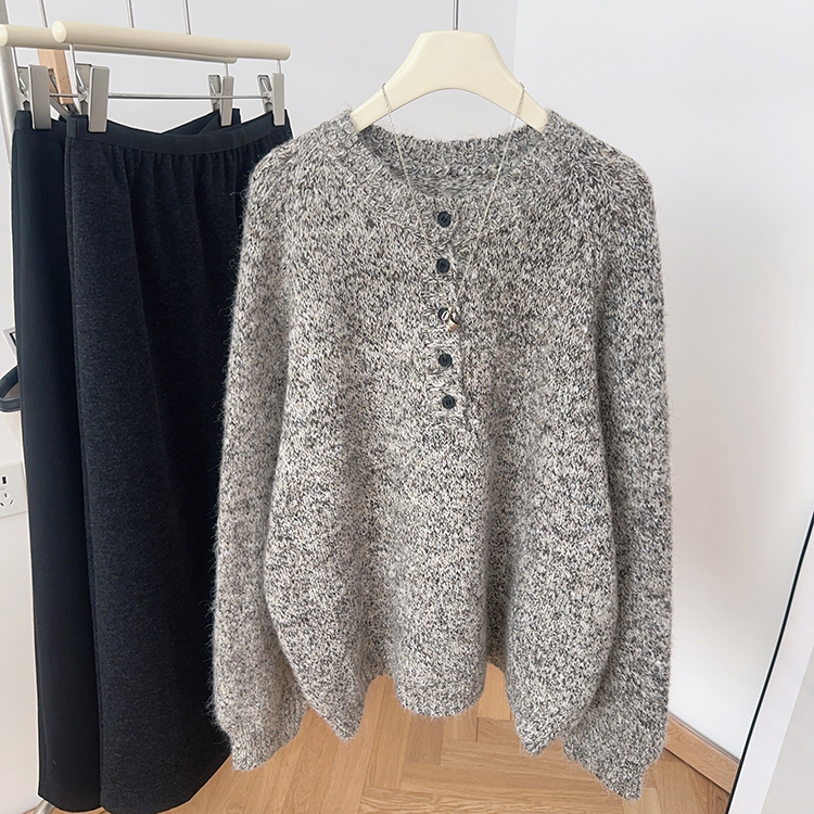 设计感圆领花纱针织衫女