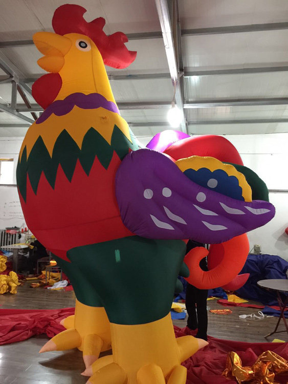 2017年春节鸡年充气大公鸡 充气母鸡鸡蛋行走卡通充气鸡 鸡年气模
