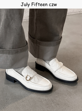 2026新款羊皮英伦风皮带扣乐福鞋女白色圆头一脚蹬复古通勤单鞋