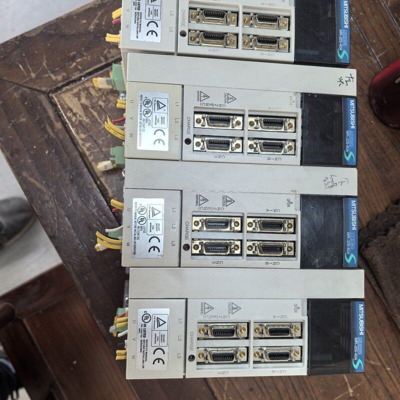 议价三菱伺服驱动器MR-J2S-40A配HC-KFS43K电机可维修