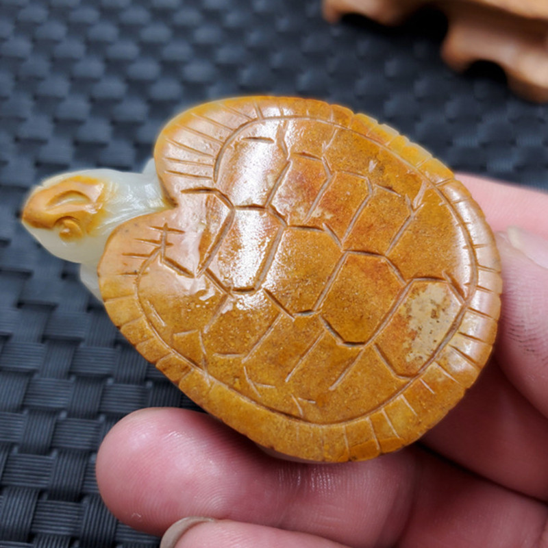 实物拍照天然玉石白玉乌龟手把件白玉黄皮长寿龟吊坠玉石手把件