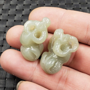 新款天然玉石a货和田玉生肖牛挂件手工雕刻立体牛吊坠玉牛玉坠