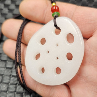 新疆和田白玉莲菜玉石挂件羊脂白金丝玉莲菜吊坠项链珠玉牌子玉坠