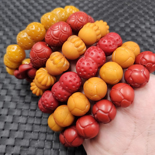 荧光浮盐水鸡油黄蜜蜡花生手链红蜜蜡莲花手链松子松鼠手串