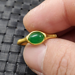 玉石戒指碧绿色戒指椭圆形戒指椭圆形戒指菠菜绿戒指饰品手饰指环