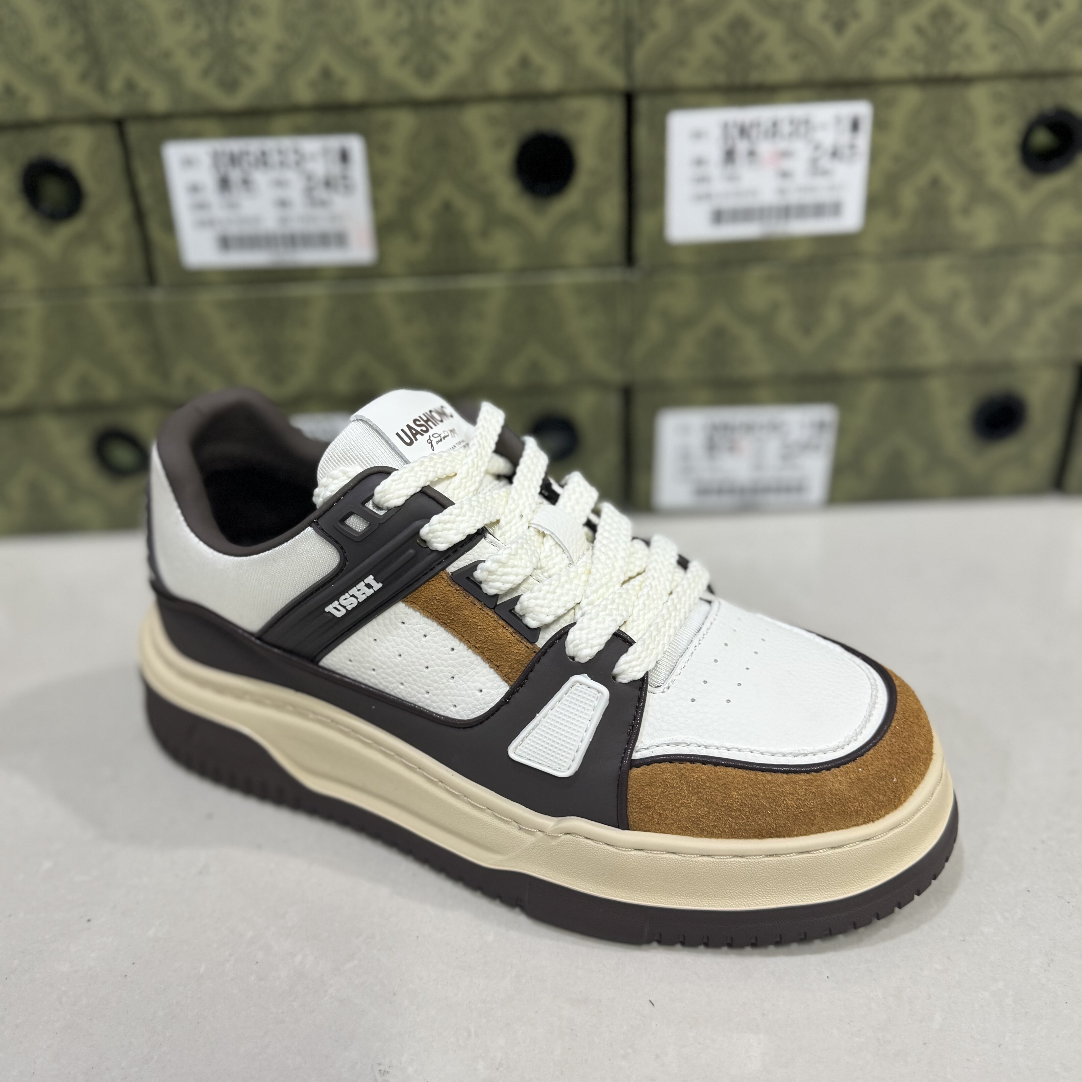 加绒保暖2025冬季复古拼色厚底休闲鞋潮流时尚真皮男鞋百搭板鞋