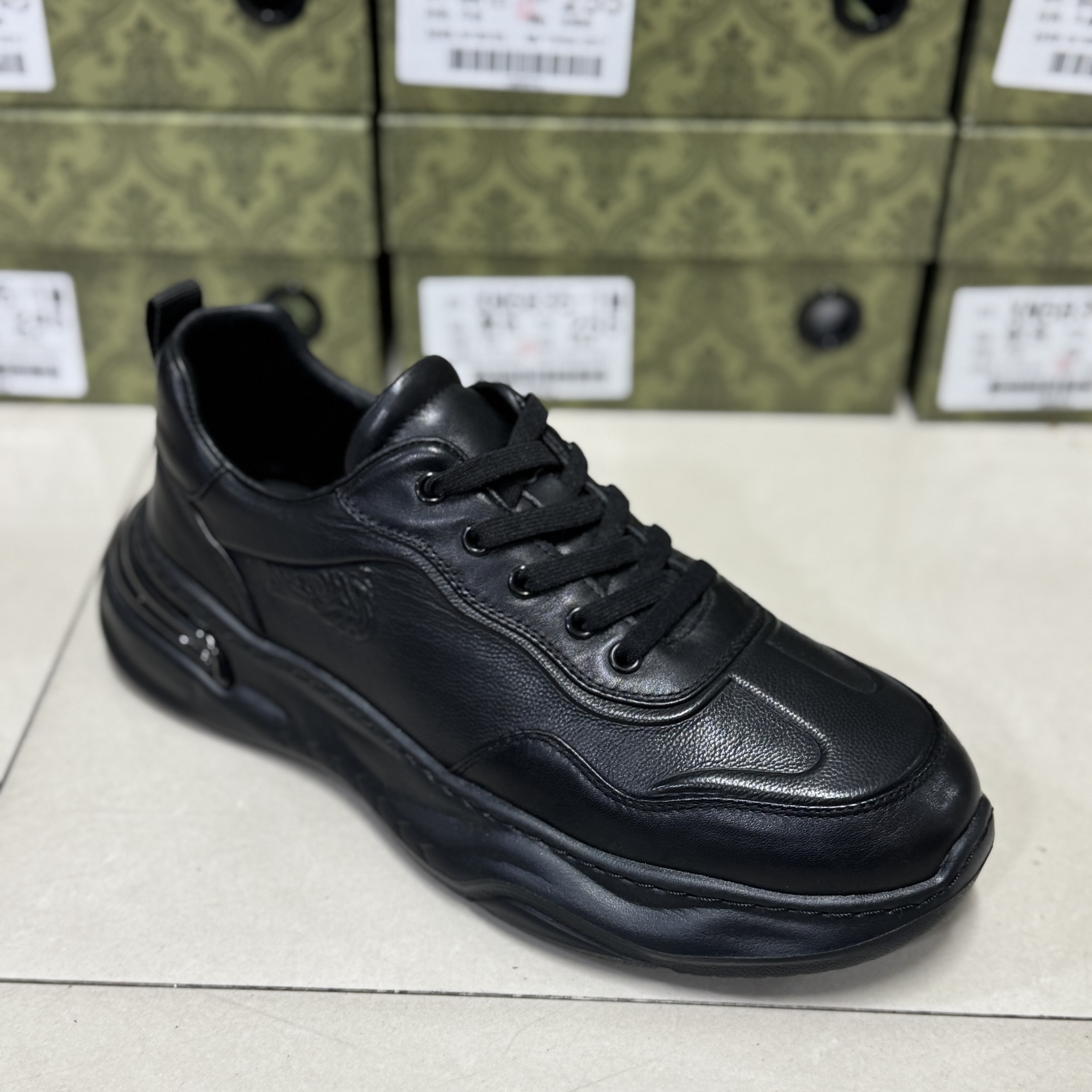 2025秋冬新款男鞋时尚休闲鞋圆头系带透气休闲鞋皮鞋男鞋潮厚底