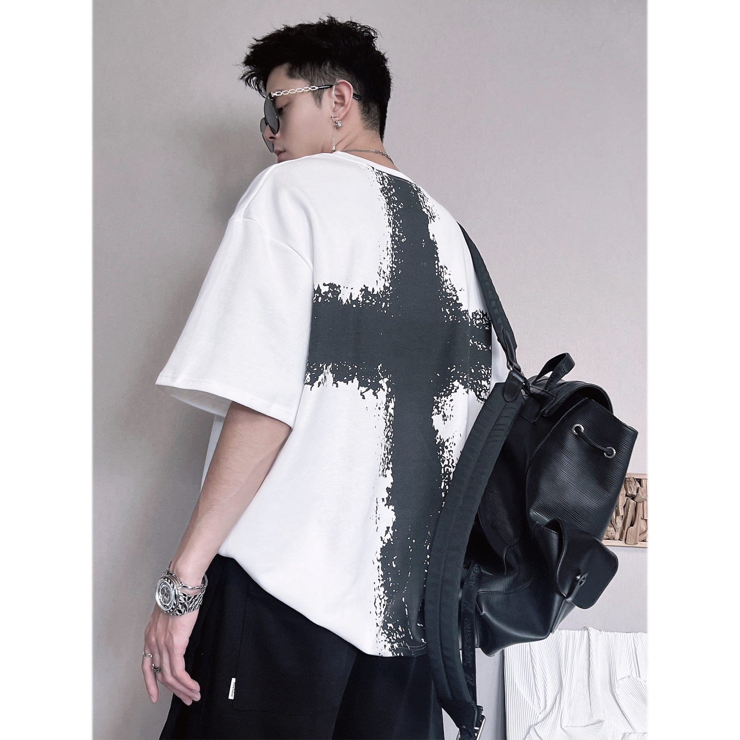 D163P38-控58-M-3XL95%棉5%涤纶后幅大面积刷印高克重短袖阔版，男装T恤，电商A216