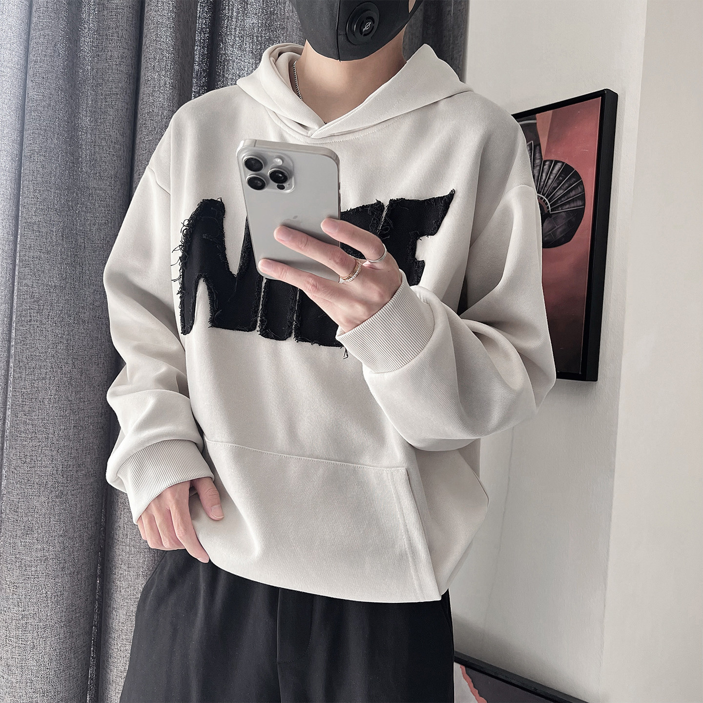 灰白色