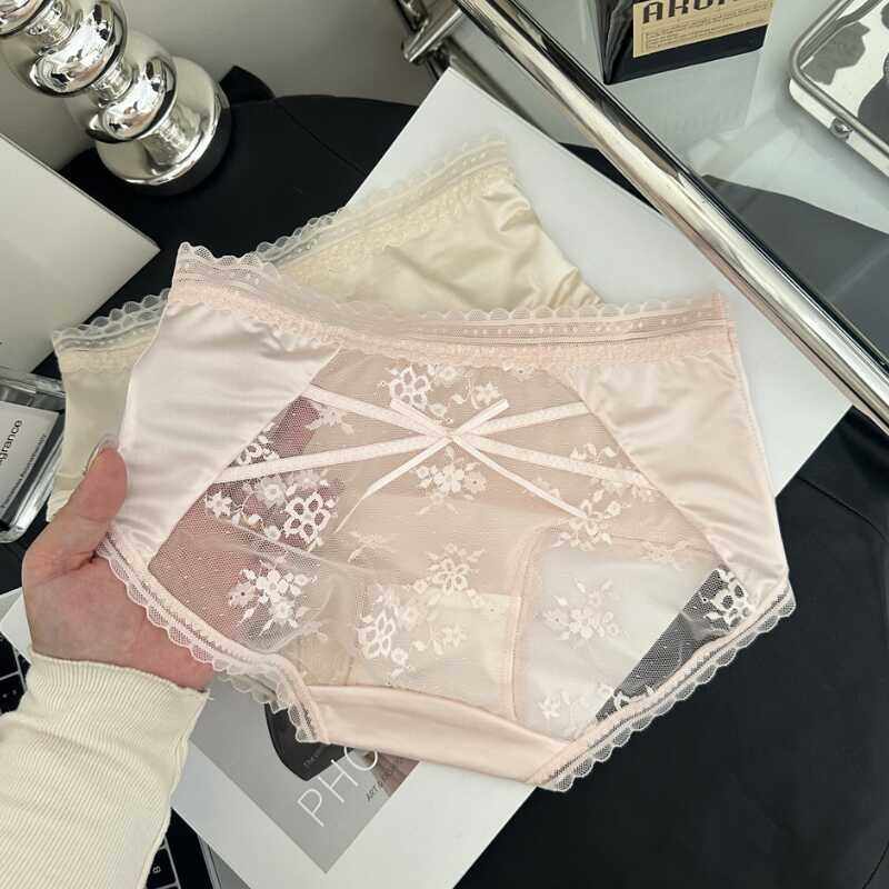 小心机纯欲美臀缎面蕾丝内裤女士性感舒适桑蚕丝裆中腰包臀三角裤,女士内衣/男士内衣/家居服,女三角裤,淘宝优惠券,粉丝福利购,淘宝优惠卷