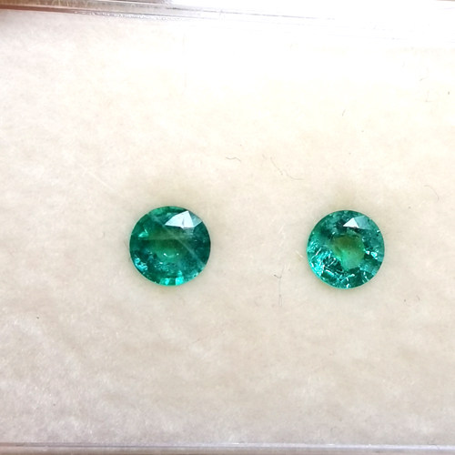 【精品裸石】小清新 1.55克拉 一对 6mm 圆钻形 天然祖母绿 耳钉