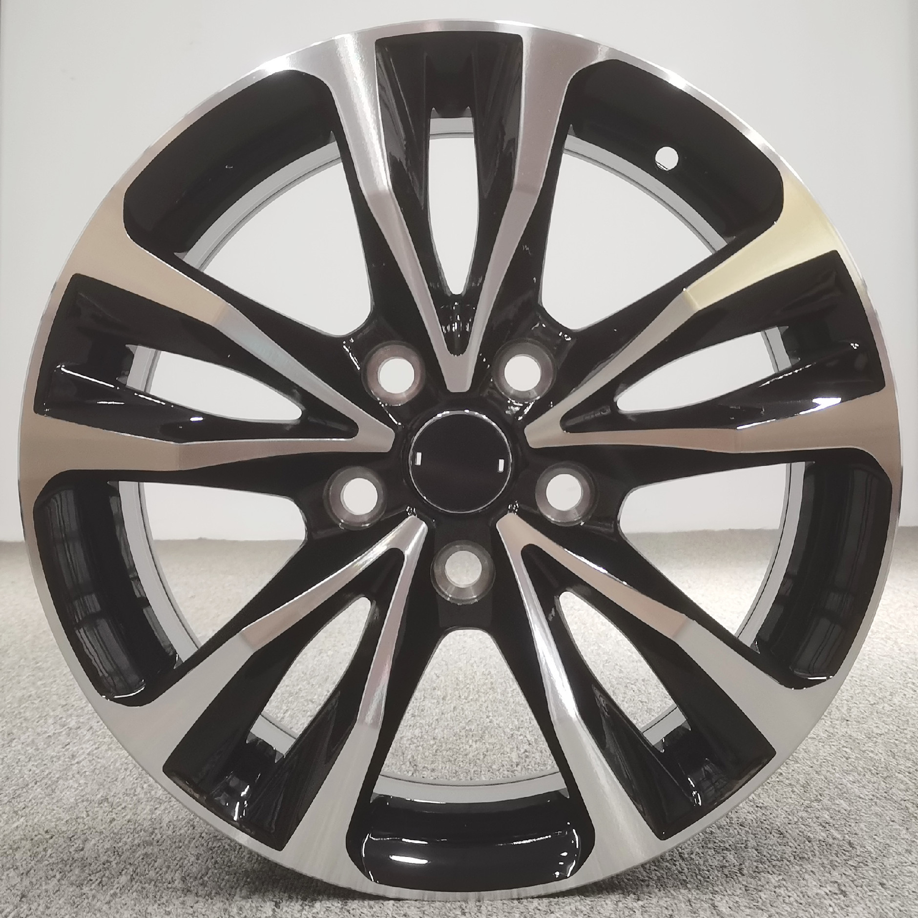 适用于凯美瑞轮毂包邮送好配件