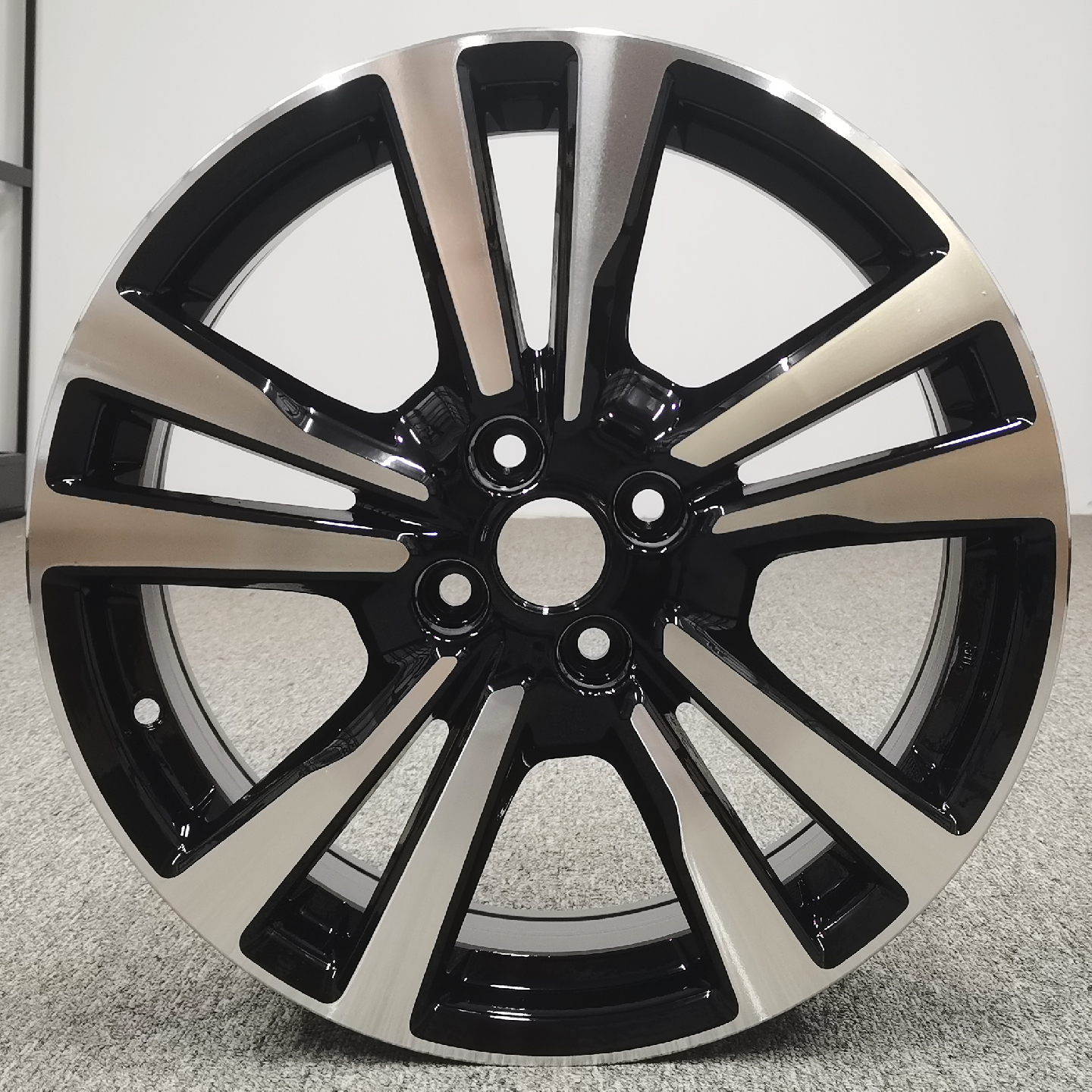 适用于黑亮劲客轮毂包邮送配件