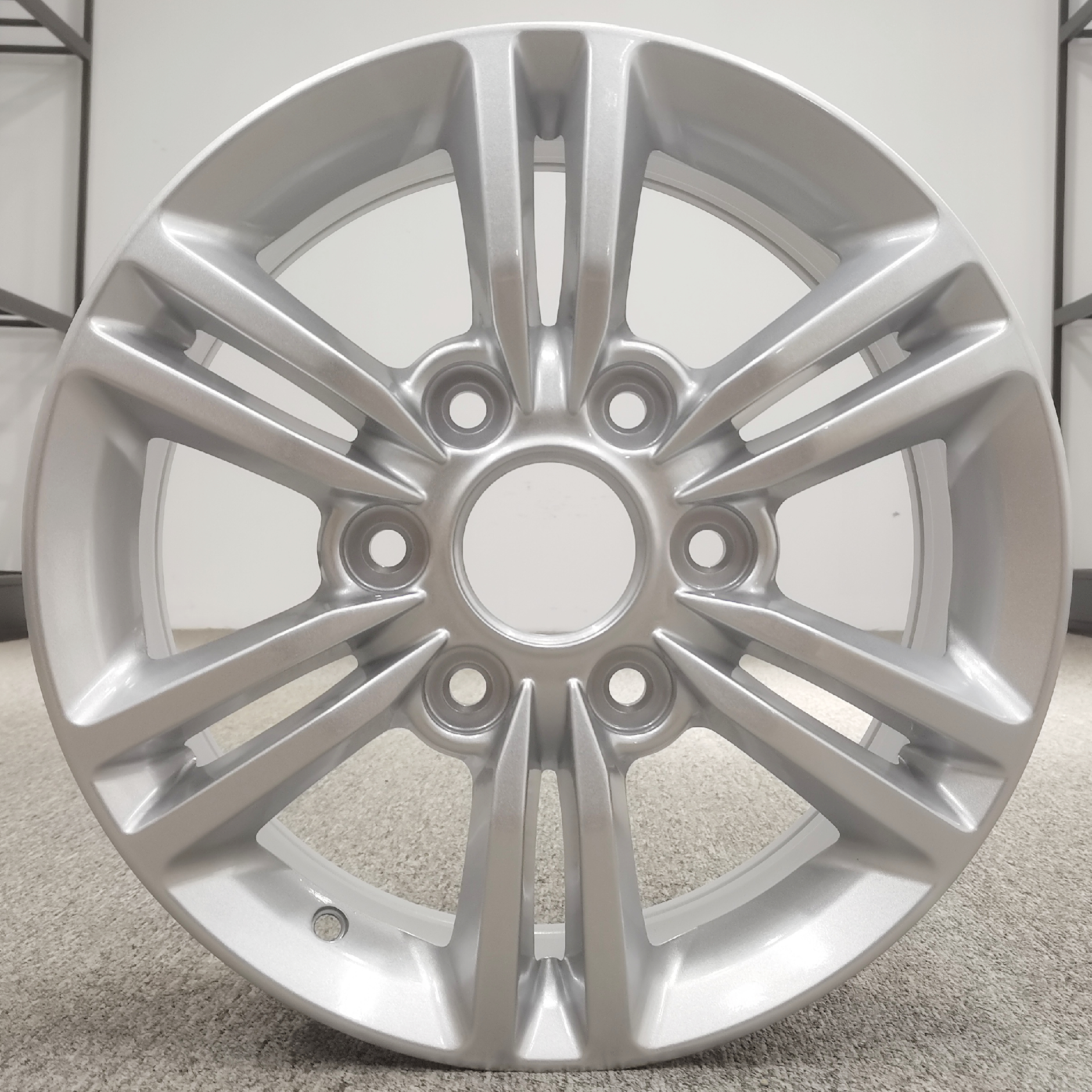 适用于大通G10轮毂包邮送好配件