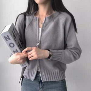 春季女装批新款发chic圆领温柔拉链宽松长袖休闲开衫短款针织毛衣