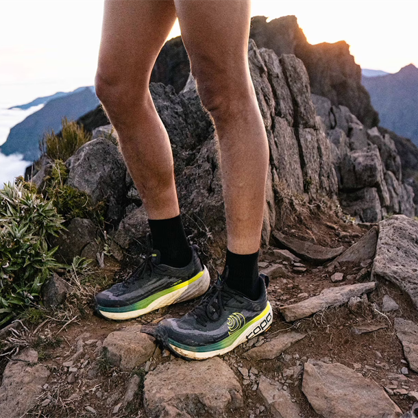 代购TOPO 男士小众缓震抓地轻量透气网面低帮回弹防水越野跑鞋