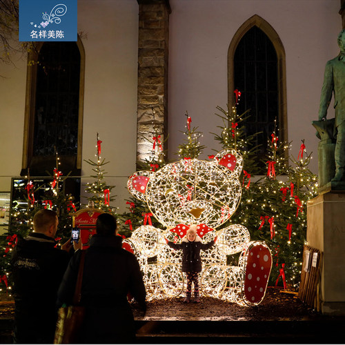 名样美陈户外大型铁艺发光维尼熊公仔装饰商场广场圣诞节装饰定制