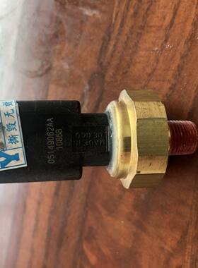 Jeep大切 牧马人 机油压力传感器 大切诺基 机油感应塞 压力开关