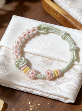 手工编织桃花转运珠手绳