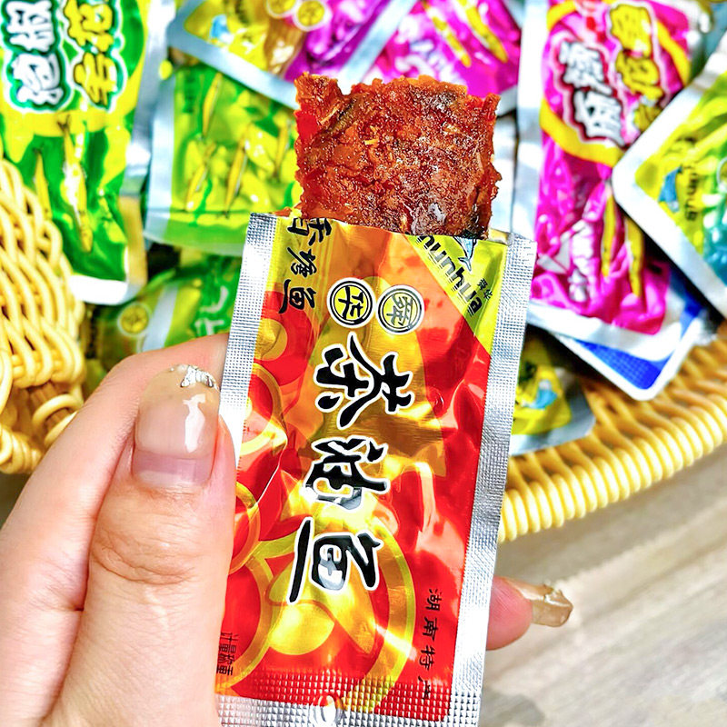 舜华东江鱼牌湖南特产辣味小鱼仔鱼干鱼块休闲追剧茶油鱼小零食