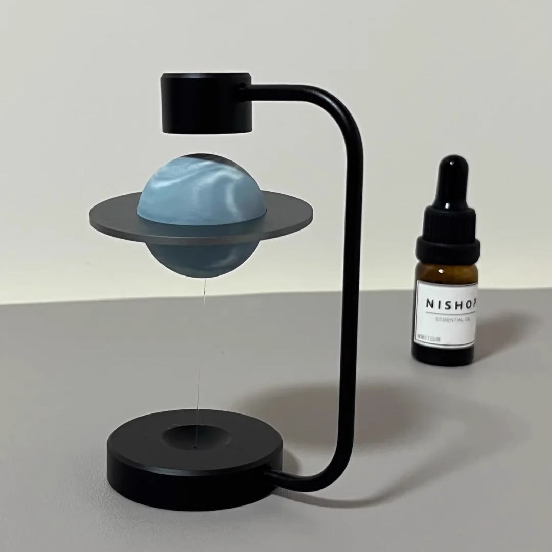 桌上摆个会散发香气的悬浮小行星